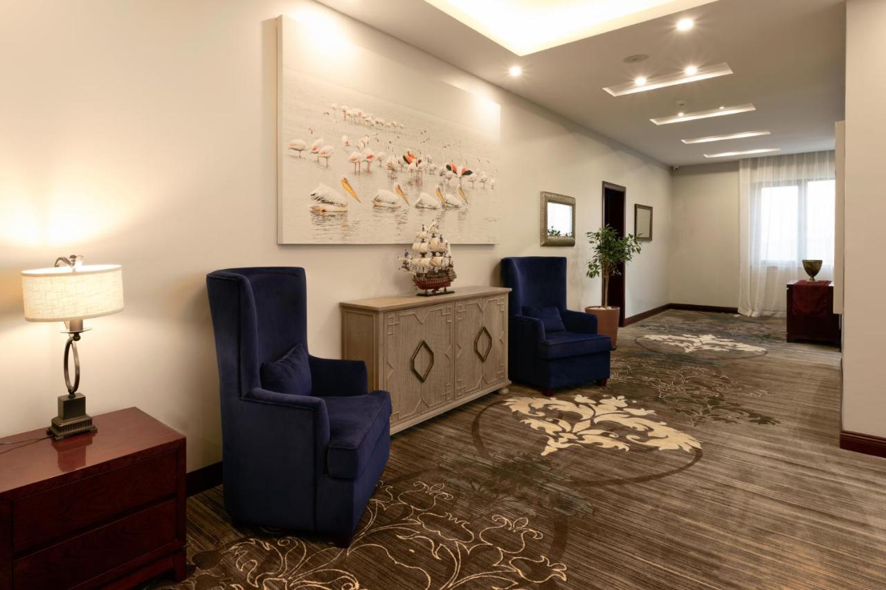 Flamingo Villas Boutique Hotel Уолфиш-Бей Экстерьер фото