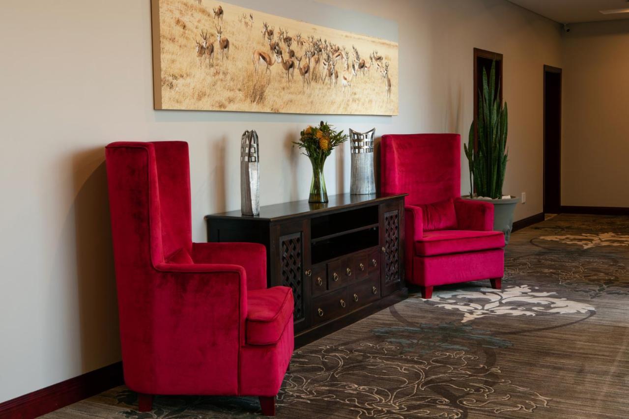 Flamingo Villas Boutique Hotel Уолфиш-Бей Экстерьер фото