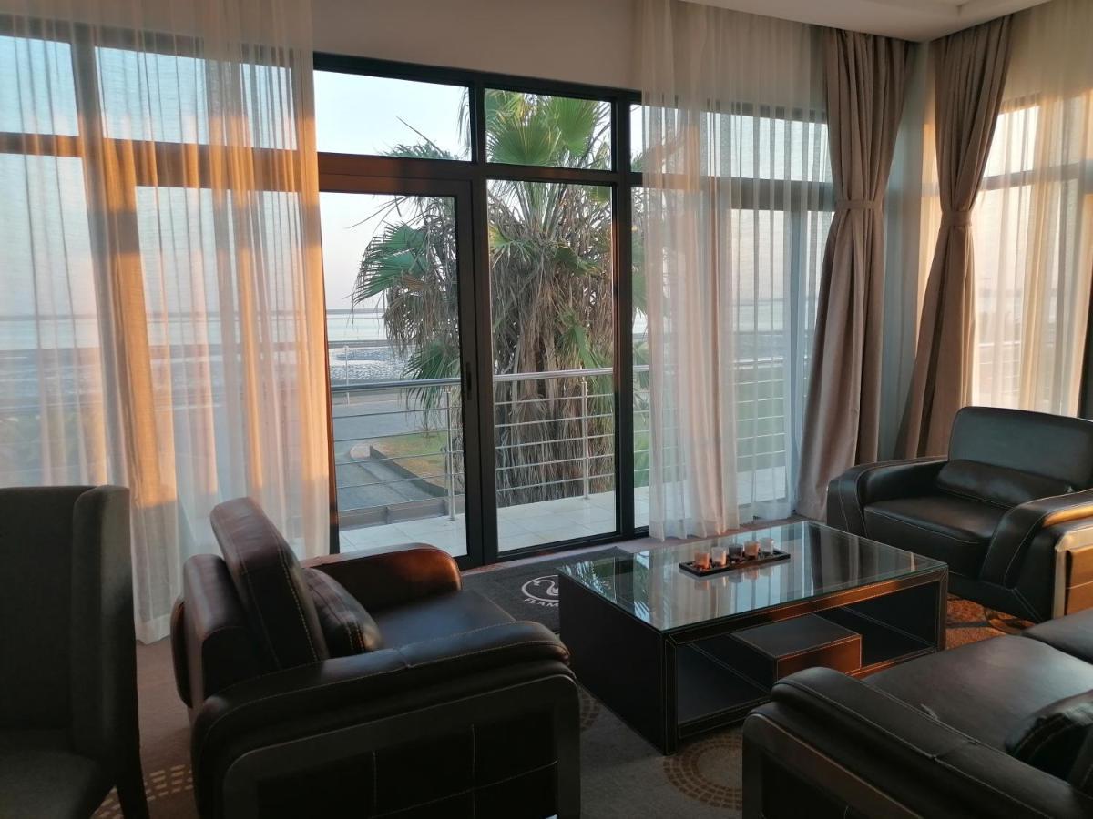Flamingo Villas Boutique Hotel Уолфиш-Бей Экстерьер фото